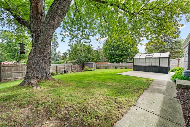 6390 W Wabash AVENUE, Brown Deer, WI 53223