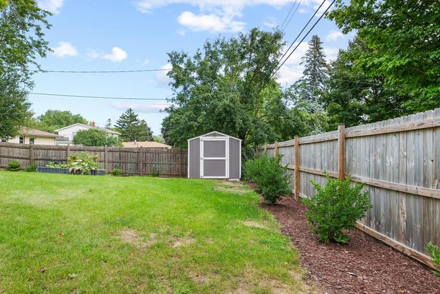 6390 W Wabash AVENUE, Brown Deer, WI 53223