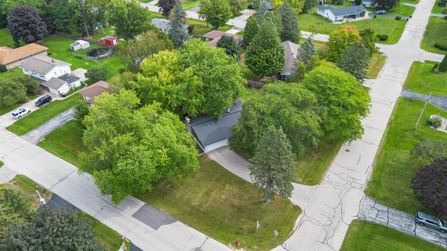 6390 W Wabash AVENUE, Brown Deer, WI 53223