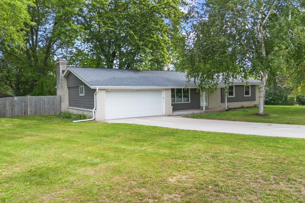 6390 W Wabash AVENUE, Brown Deer, WI 53223