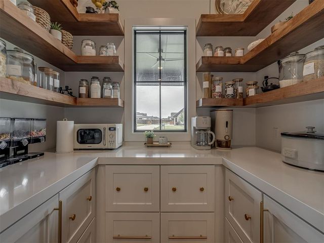 2160 NW 225th Street, Edmond, OK 73025