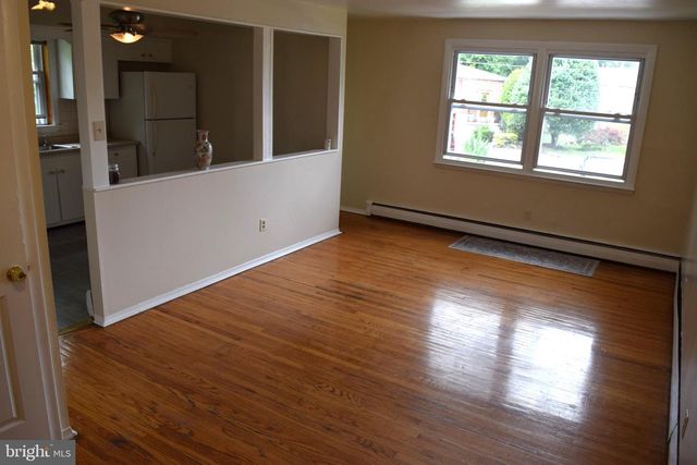 827 PENNBROOK AVE, Lansdale, PA 19446