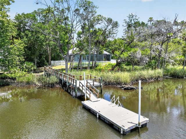 720 NORTHWEST SNUG HARBOR ROAD, Crystal River, FL 34428
