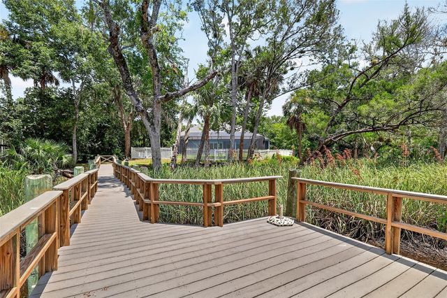 720 NORTHWEST SNUG HARBOR ROAD, Crystal River, FL 34428