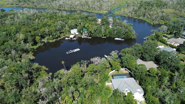 720 NORTHWEST SNUG HARBOR ROAD, Crystal River, FL 34428