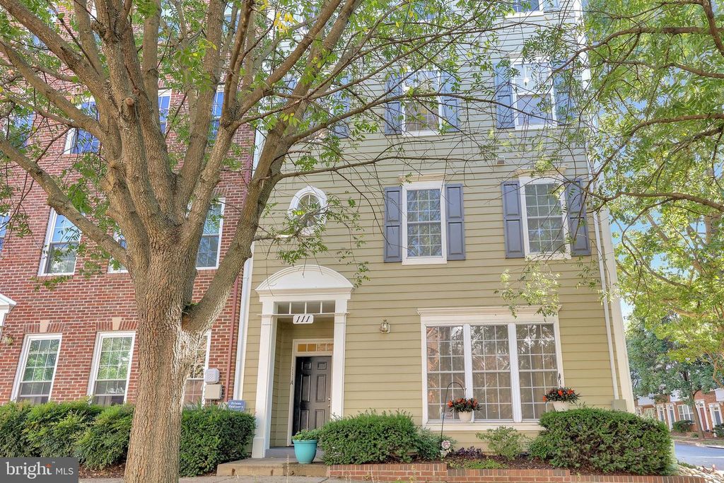 111-A CHEVY CHASE ST #111-A, Gaithersburg, MD 20878
