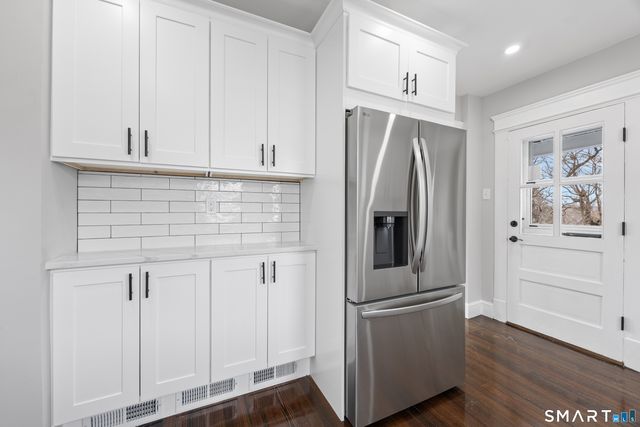 470 Sylvan Avenue, Waterbury, CT 06706