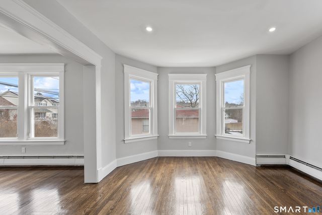 470 Sylvan Avenue, Waterbury, CT 06706