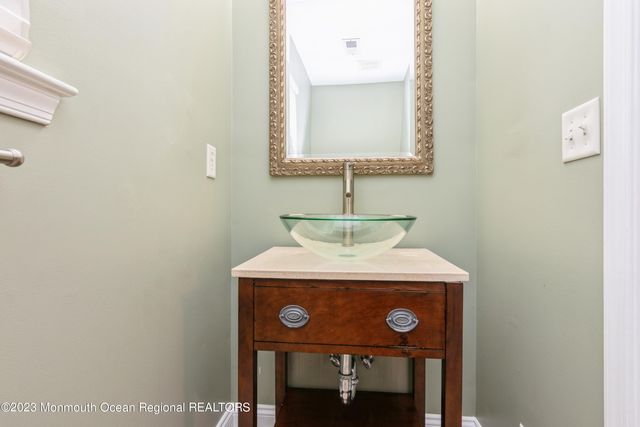 34 Chimney Court 181, Laurence Harbor, NJ 08879