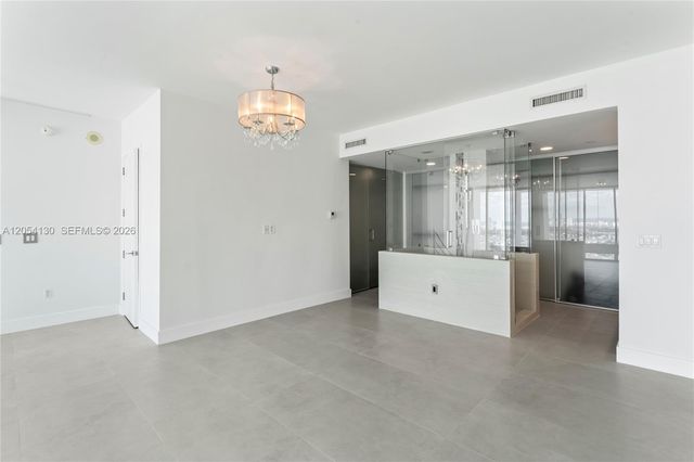 1040 Biscayne Blvd 3802, Miami, FL 33132