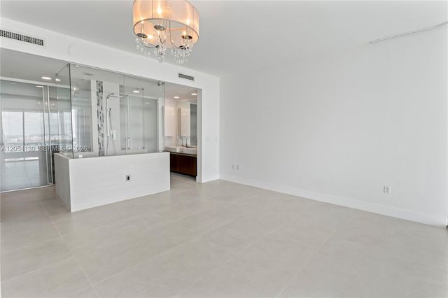1040 Biscayne Blvd 3802, Miami, FL 33132