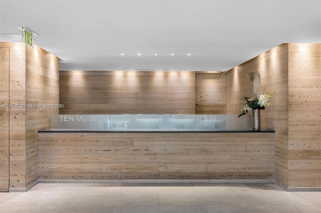 1040 Biscayne Blvd 3802, Miami, FL 33132