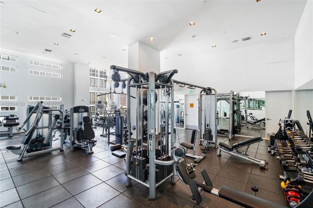 1040 Biscayne Blvd 3802, Miami, FL 33132