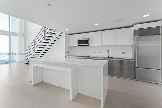 1040 Biscayne Blvd 3802, Miami, FL 33132