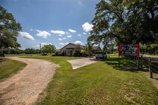 125 Huenefeld Lane, Round Top, TX 78954