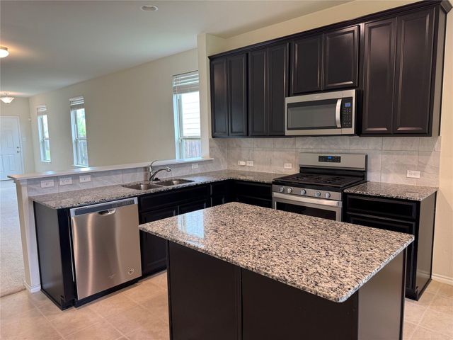 250 Zuma DR, Liberty Hill, TX 78642