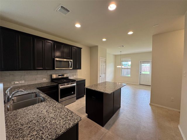 250 Zuma DR, Liberty Hill, TX 78642