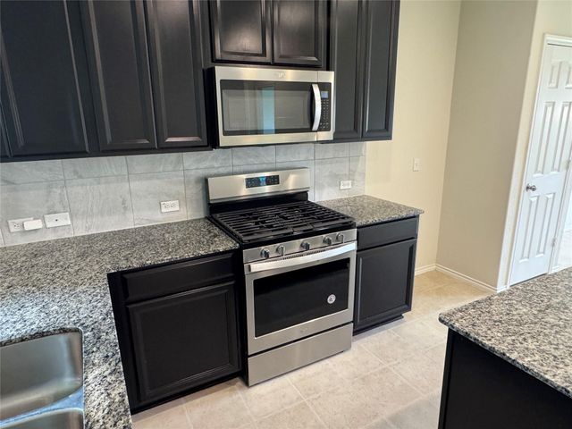 250 Zuma DR, Liberty Hill, TX 78642