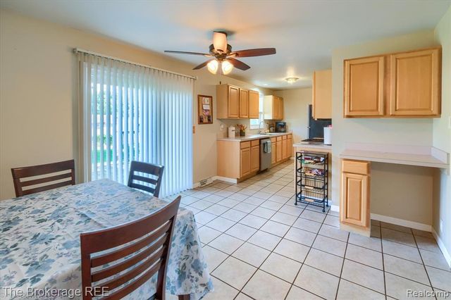 5307 Worchester Drive, Swartz Creek, MI 48473