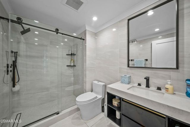 1690 Stoddard Avenue, Thousand Oaks, CA 91360