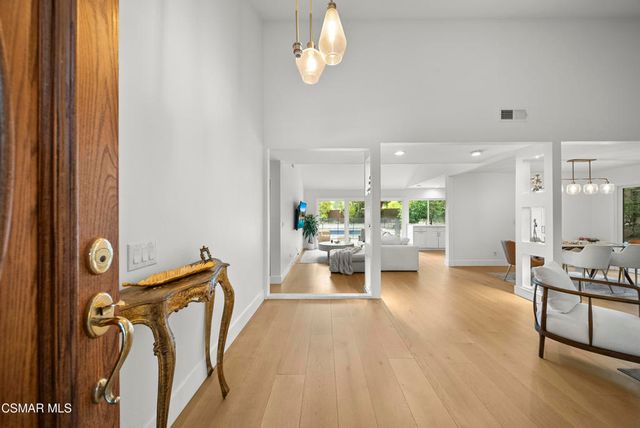 1690 Stoddard Avenue, Thousand Oaks, CA 91360