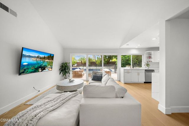 1690 Stoddard Avenue, Thousand Oaks, CA 91360