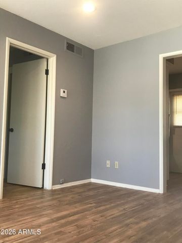 3517 E Montecito Avenue, Phoenix, AZ 85018