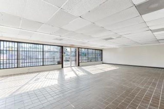 2521 Fulton Street, Houston, TX 77009