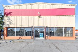 2521 Fulton Street, Houston, TX 77009