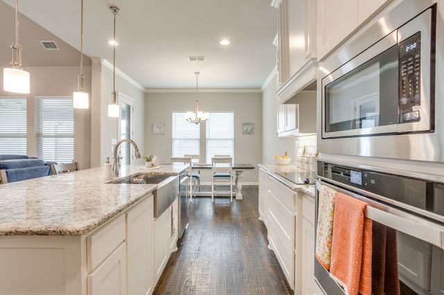 112 Steves Way, Waxahachie, TX 75165