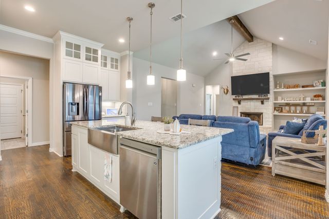 112 Steves Way, Waxahachie, TX 75165
