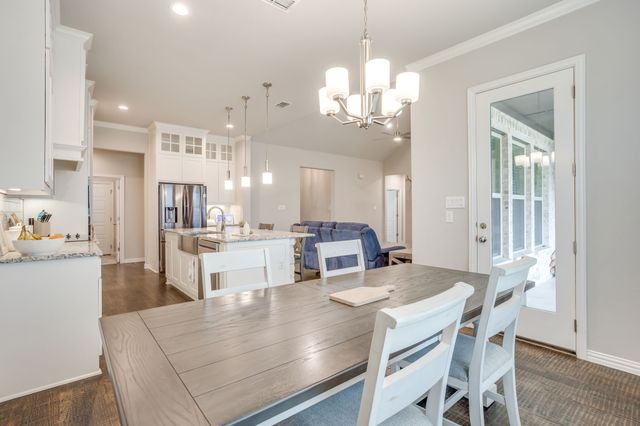 112 Steves Way, Waxahachie, TX 75165