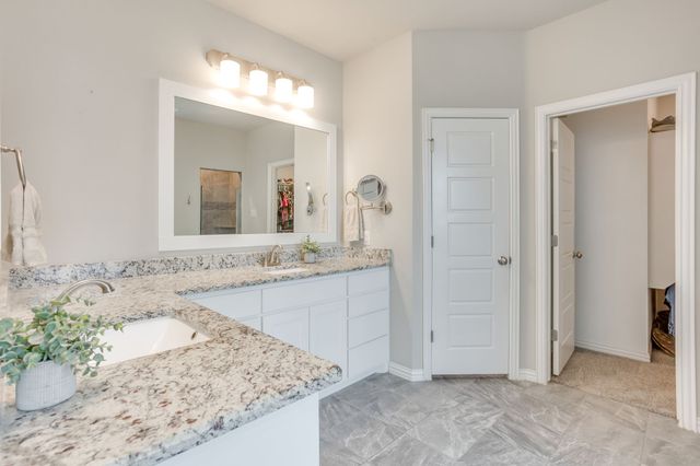 112 Steves Way, Waxahachie, TX 75165