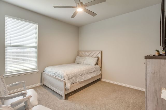 112 Steves Way, Waxahachie, TX 75165