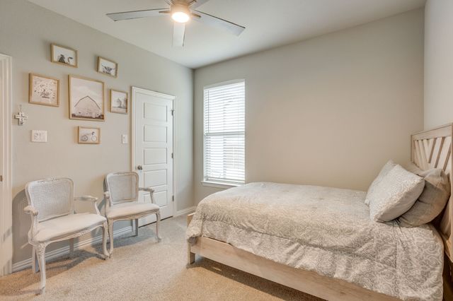 112 Steves Way, Waxahachie, TX 75165