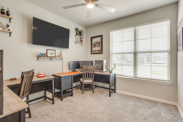 112 Steves Way, Waxahachie, TX 75165