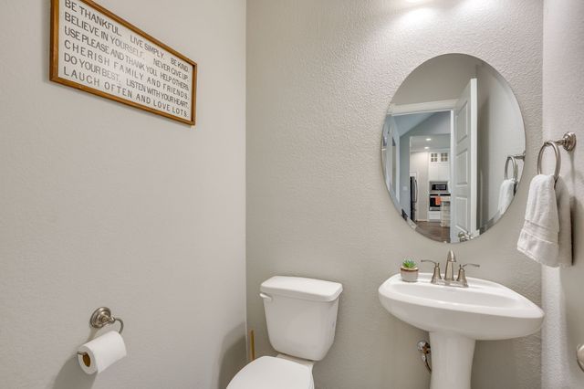 112 Steves Way, Waxahachie, TX 75165