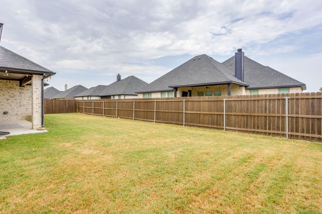 112 Steves Way, Waxahachie, TX 75165