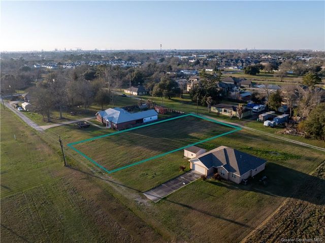 5301 Elliott Road, Lake Charles, LA 70605