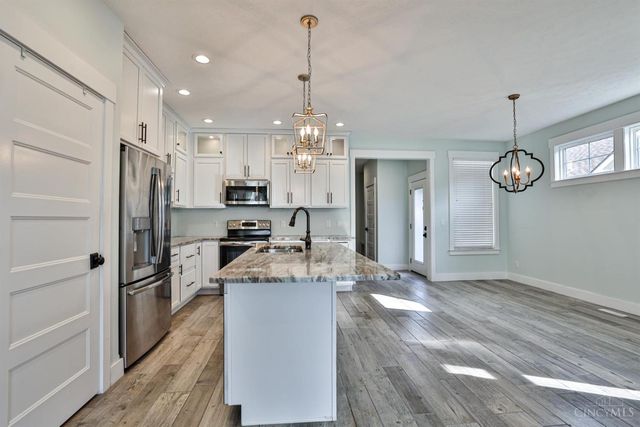 465 Cayman Circle, Tipp City, OH 45371