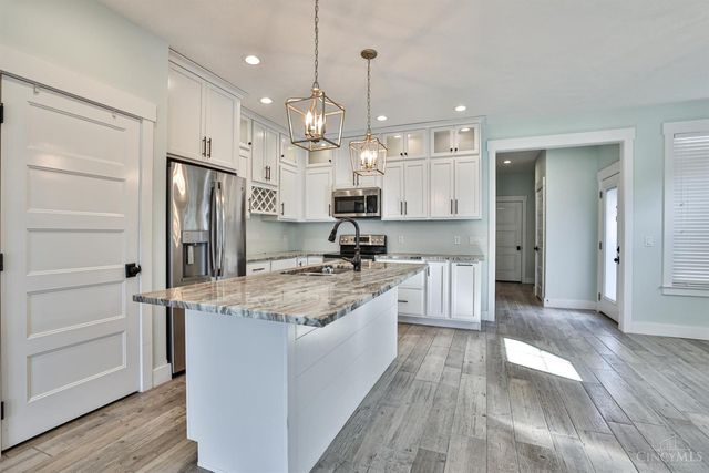 465 Cayman Circle, Tipp City, OH 45371