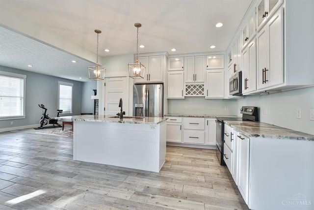 465 Cayman Circle, Tipp City, OH 45371