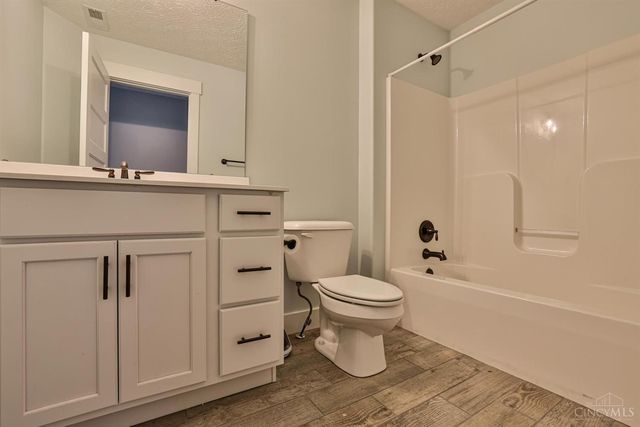 465 Cayman Circle, Tipp City, OH 45371