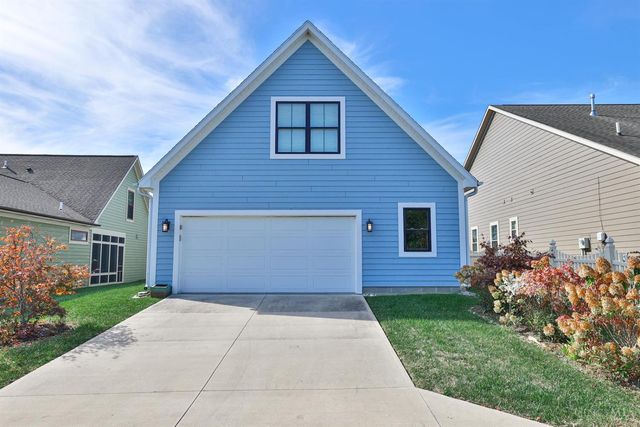 465 Cayman Circle, Tipp City, OH 45371