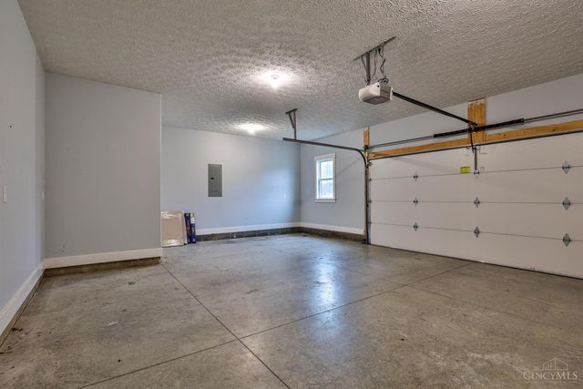 465 Cayman Circle, Tipp City, OH 45371