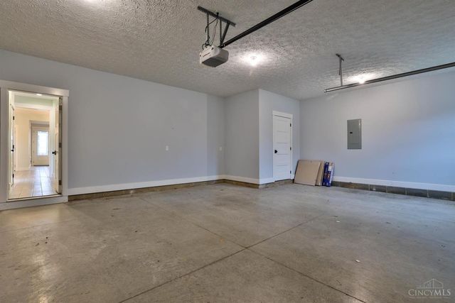 465 Cayman Circle, Tipp City, OH 45371