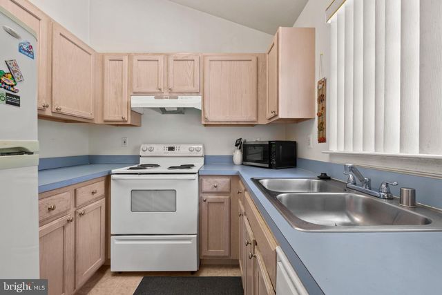 16 RHONDA CT, Windsor Mill, MD 21244