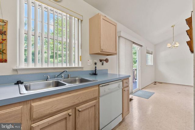 16 RHONDA CT, Windsor Mill, MD 21244