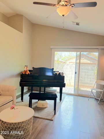 5620 S 42ND Street, Phoenix, AZ 85040