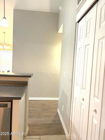 5620 S 42ND Street, Phoenix, AZ 85040